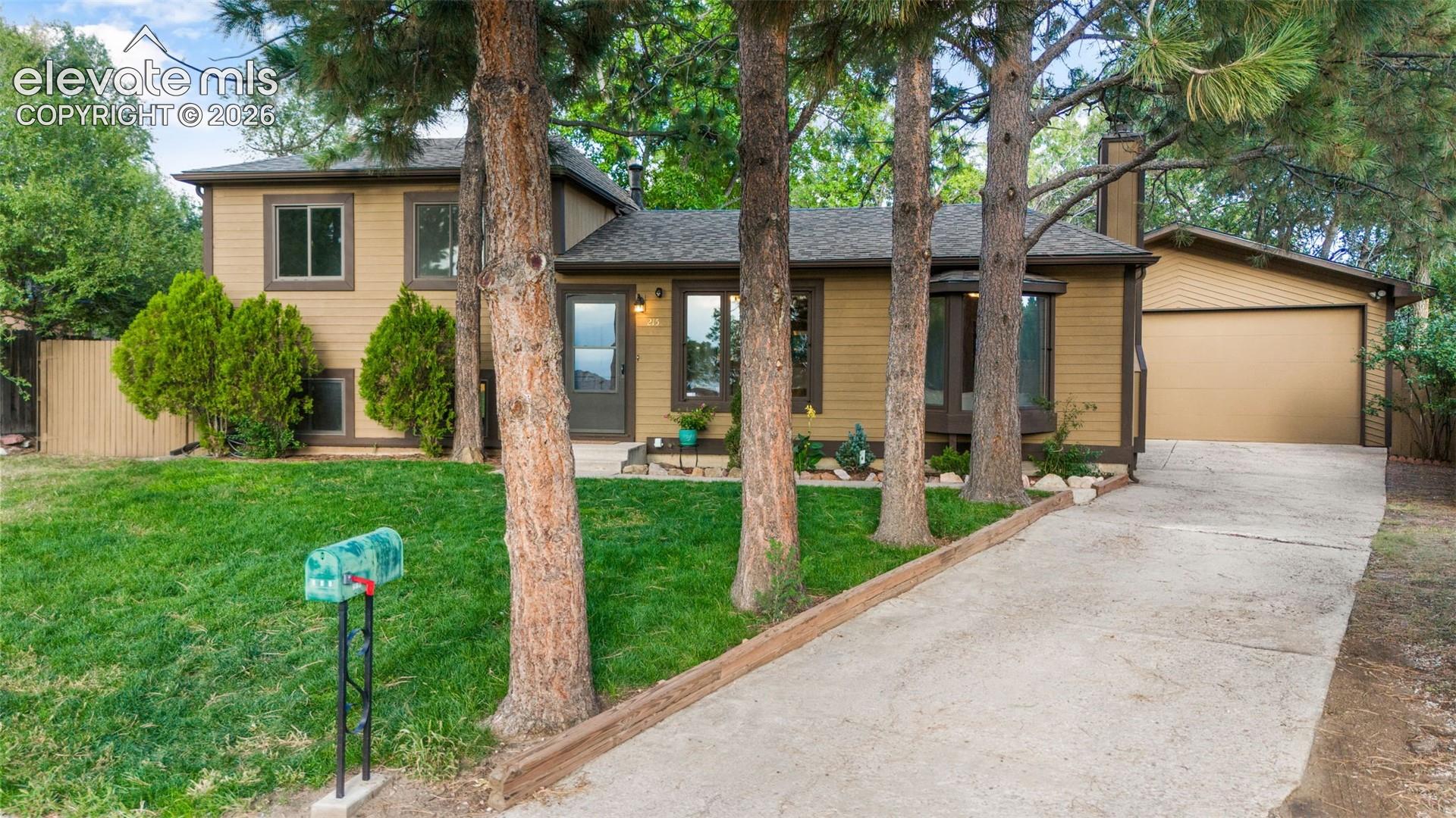215 Twain Court
