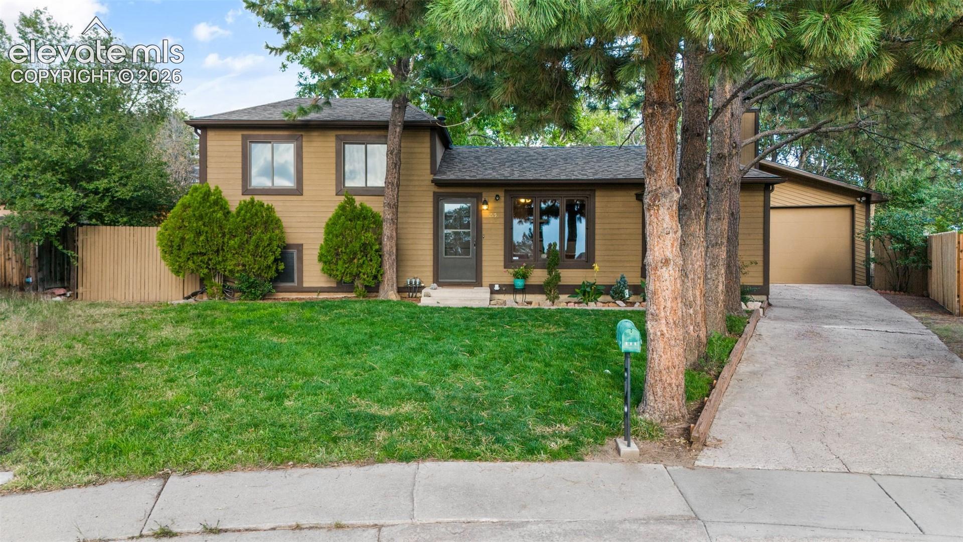 215 Twain Court