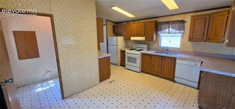 Tiny photo for 828 3rd Street, Penrose, CO 81240 (MLS # 3202523)