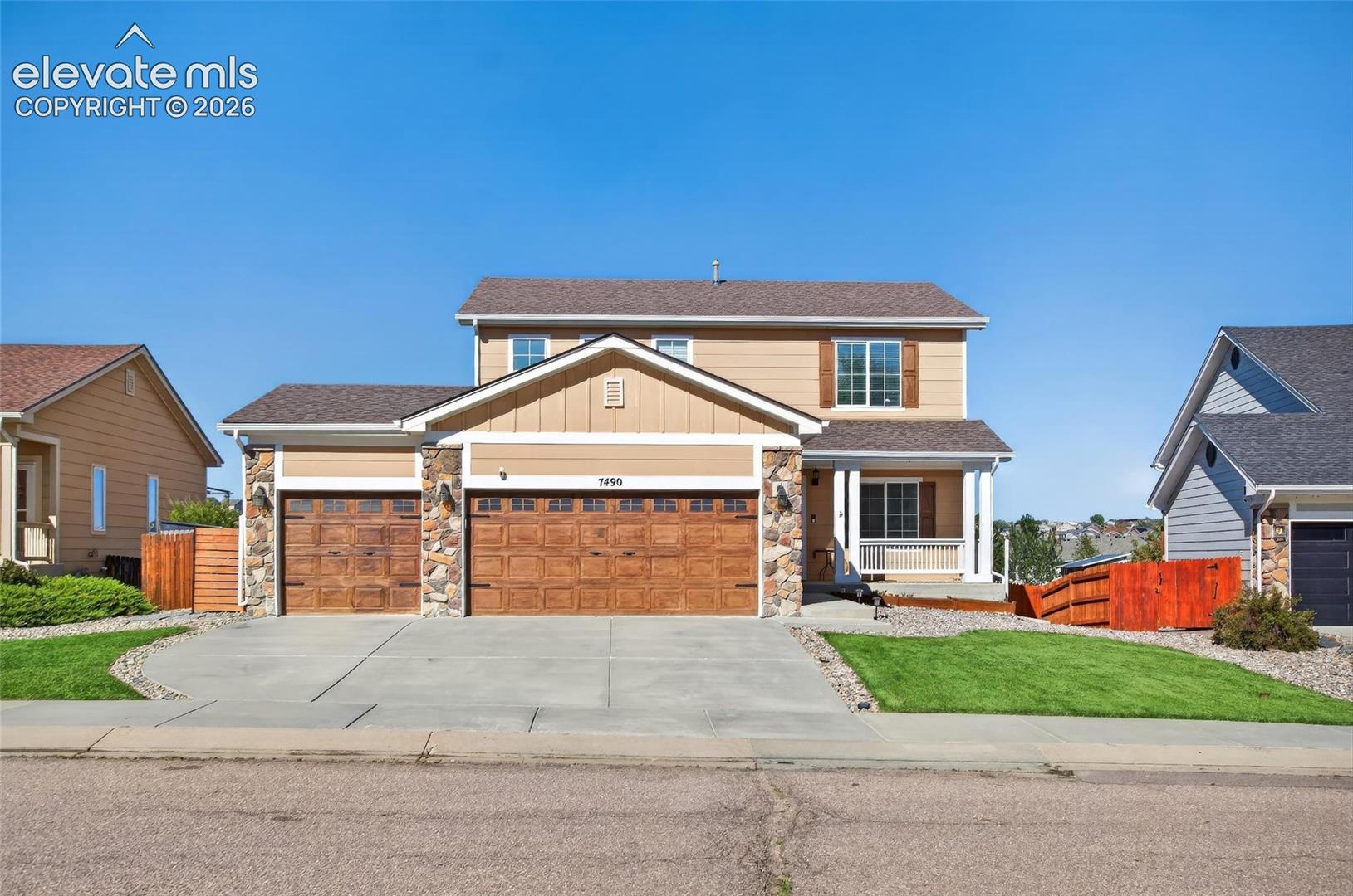 7490 Creekfront Drive
