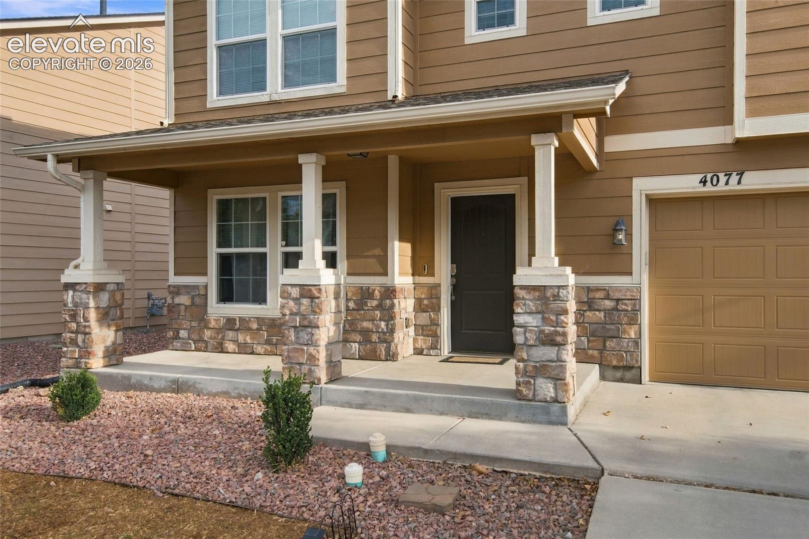 4077 Creek Legend View