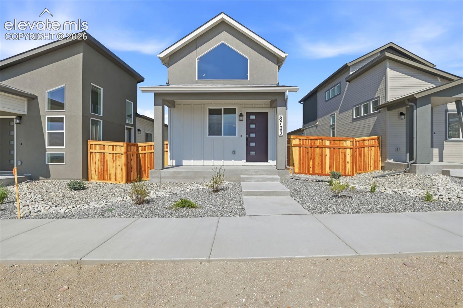 8723 Naperville Heights