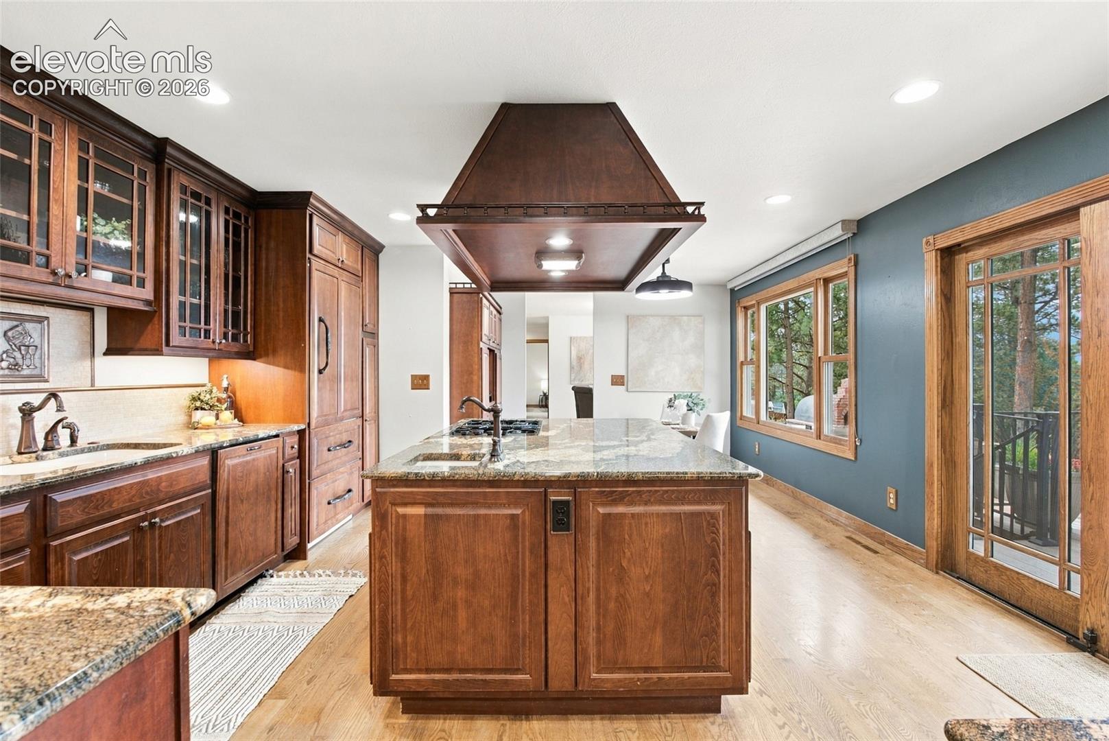 8 Raven Hills Court