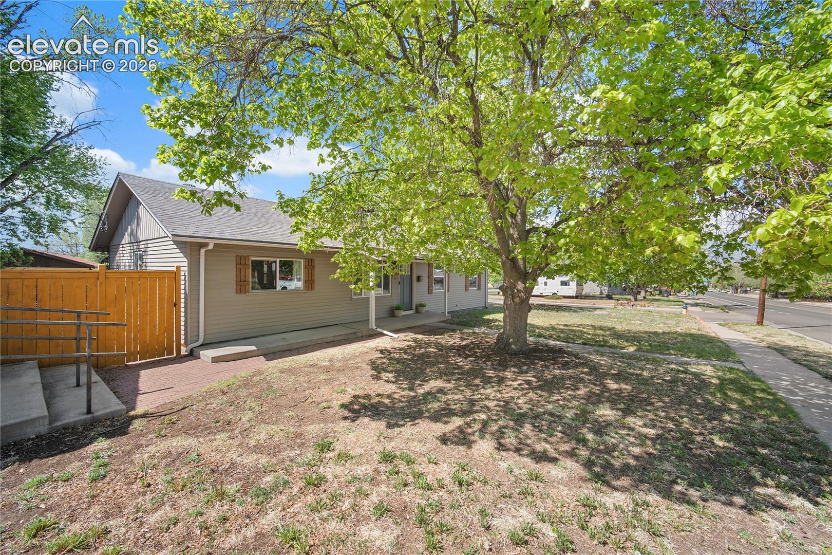 2633 E Bijou Street