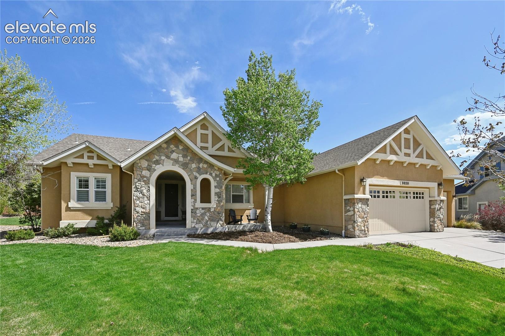 3020 Hollycrest Drive