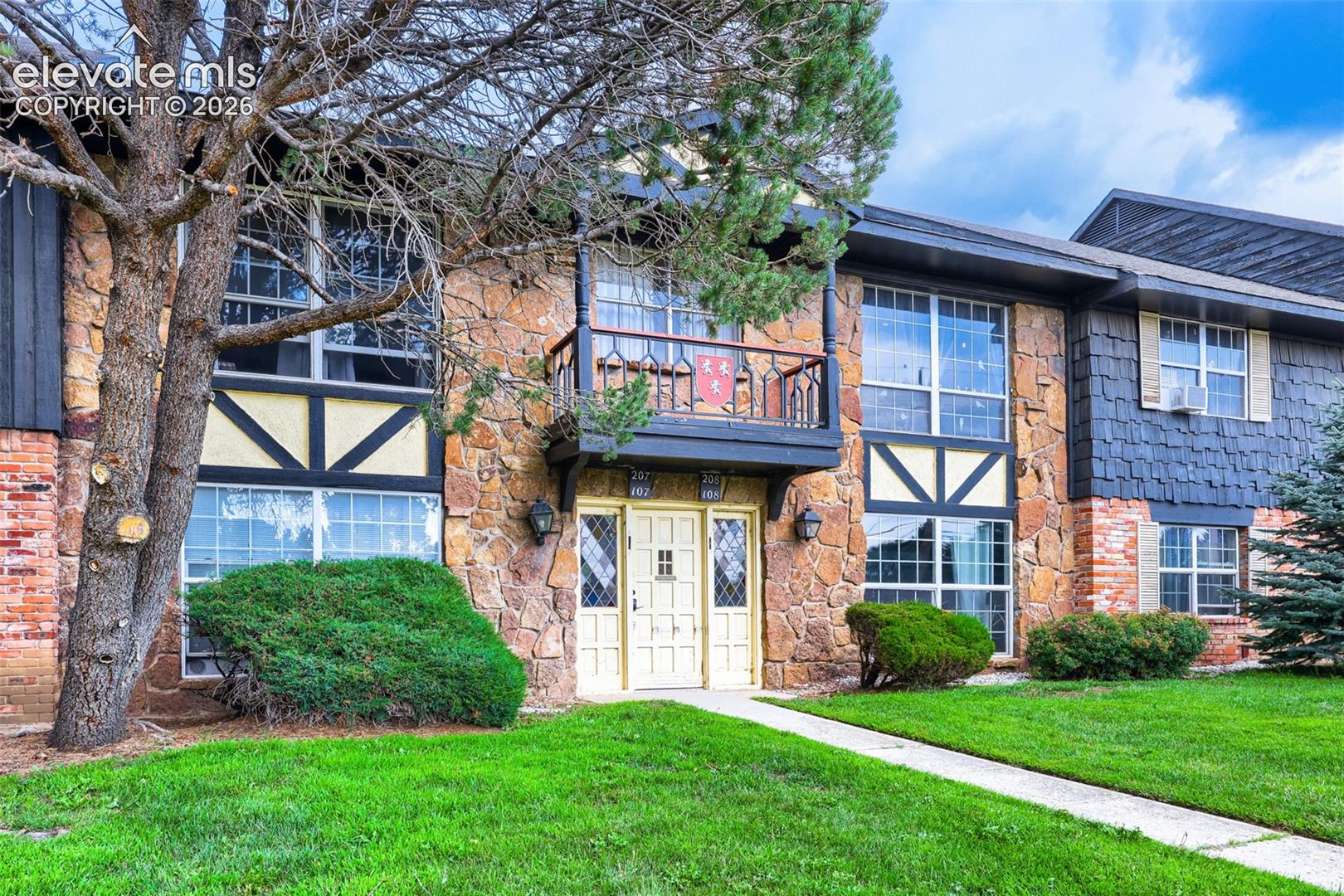 2902 Airport Road 107