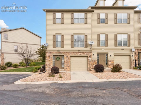 Photo of 976 Burning Bush Point, Monument, CO 80132 (MLS # 9651208)