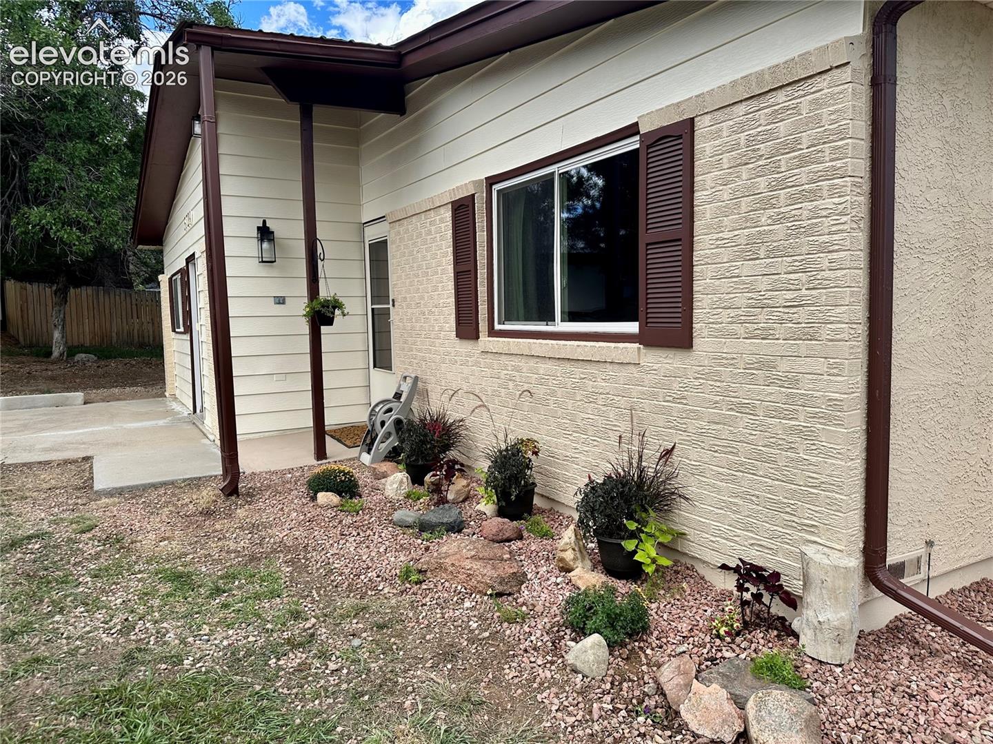 5729 Lake Beckwith Place