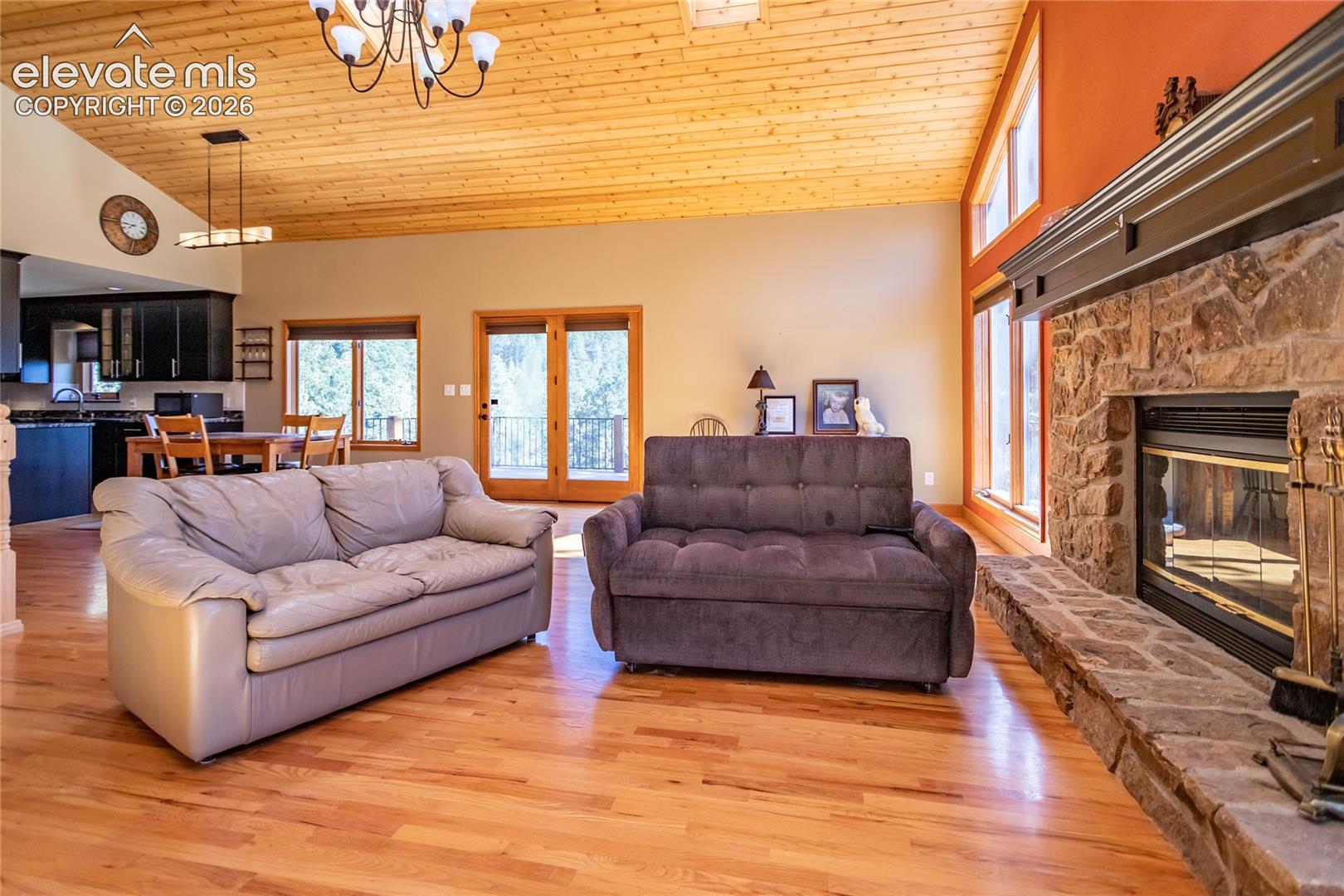 1325 Kings Crown Road
