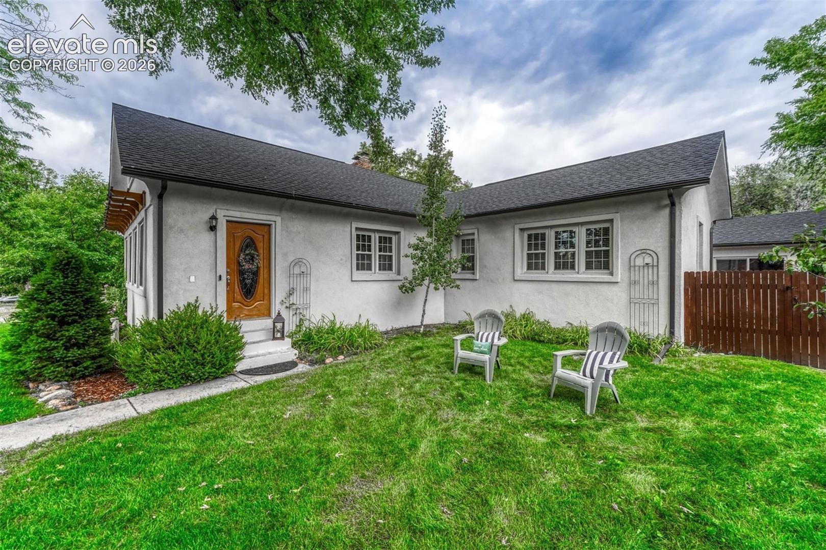 1900 E San Rafael Street