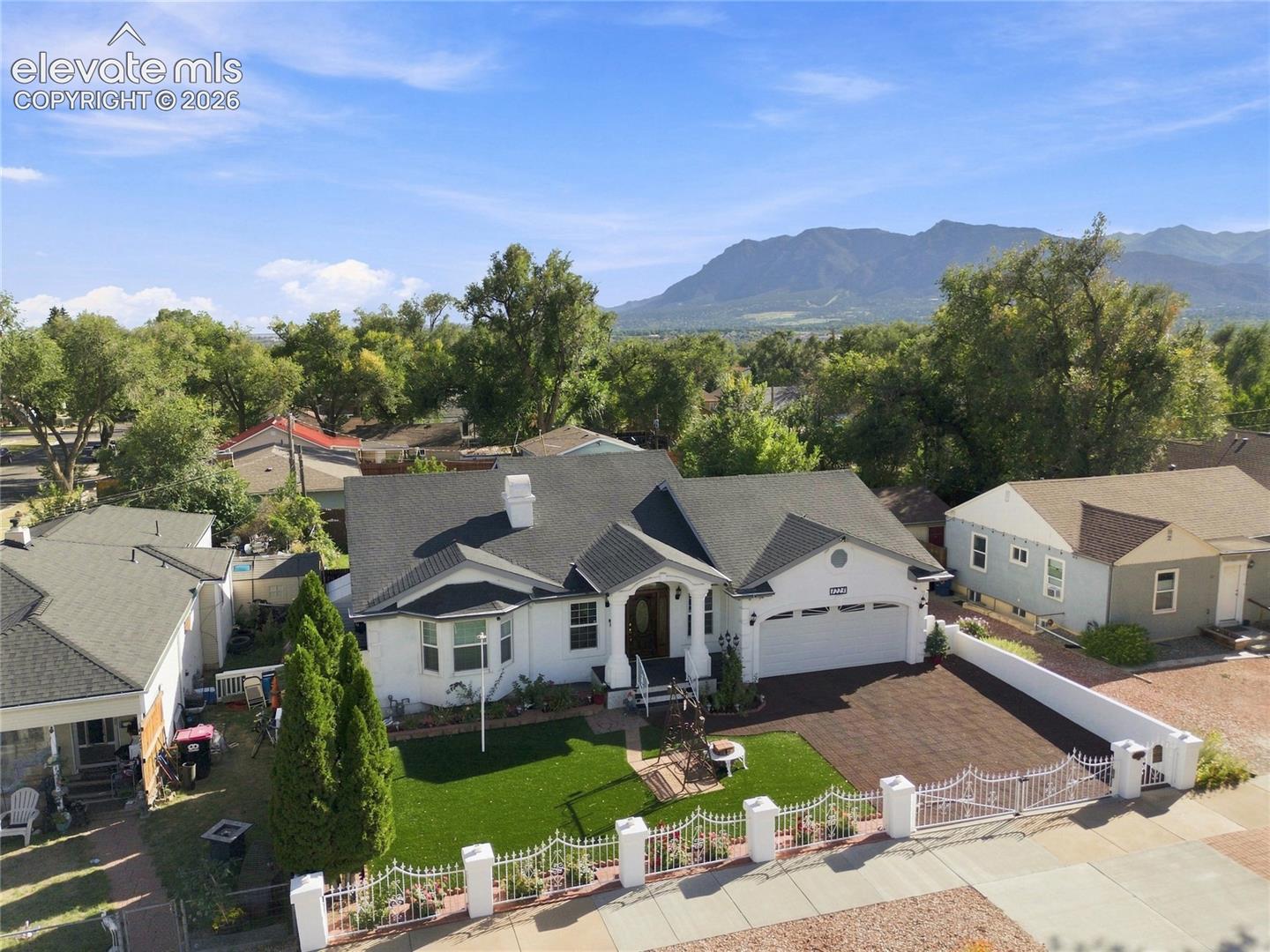1223 E Rio Grande Street
