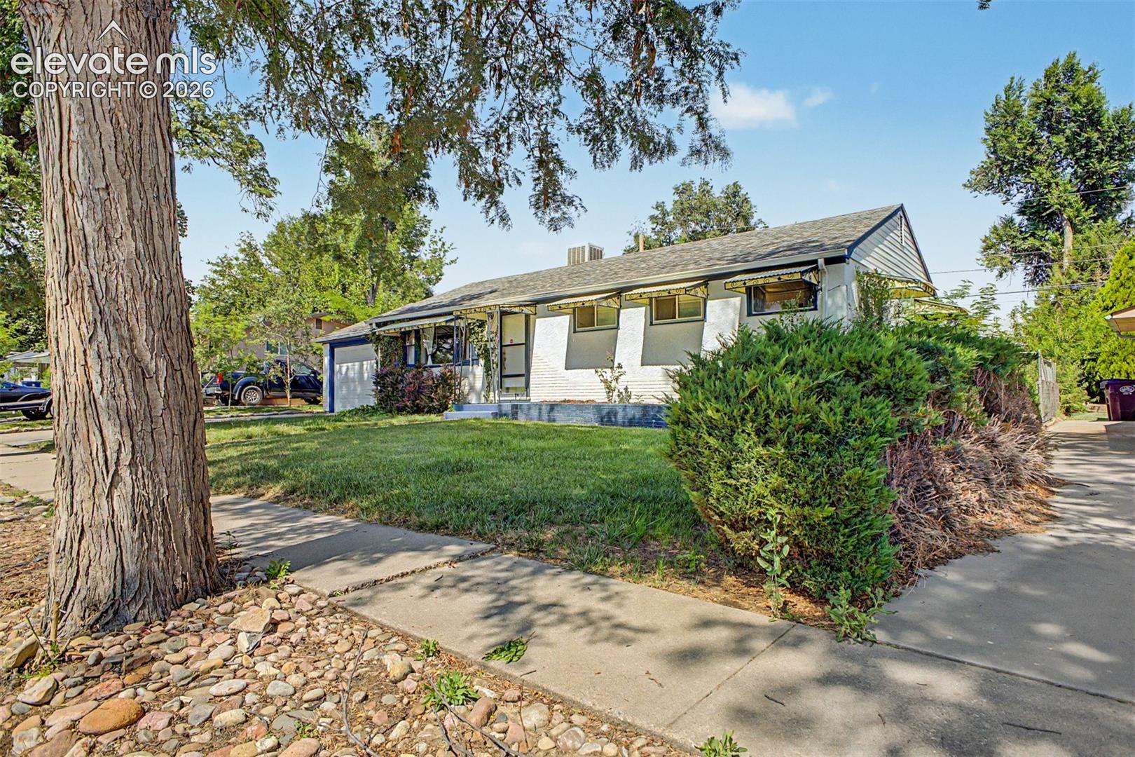 1606 Iroquois Road