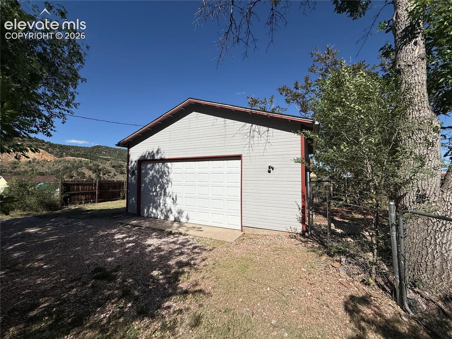 208 Iron Road