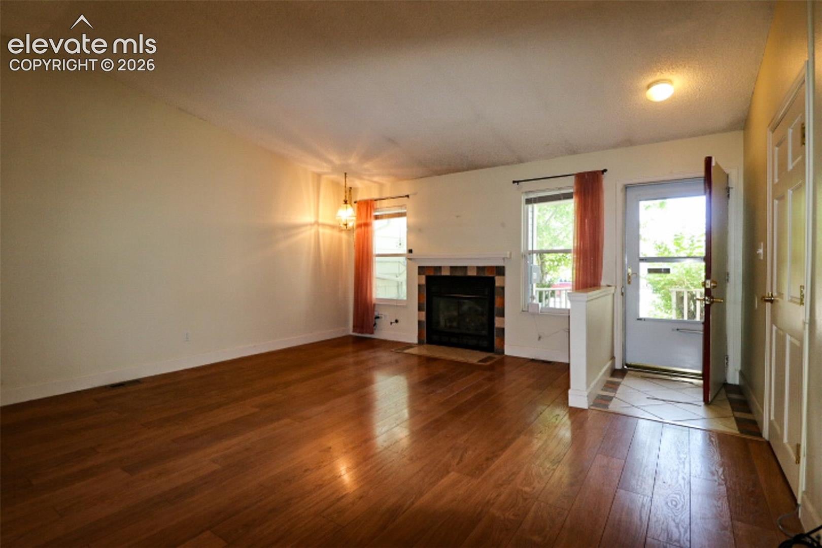 720 San Gabriel Place