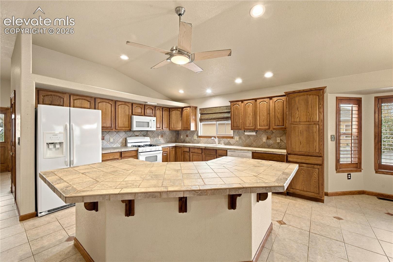 3326 Alturas Drive