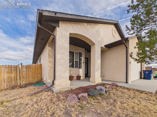 366 N Earl Place
