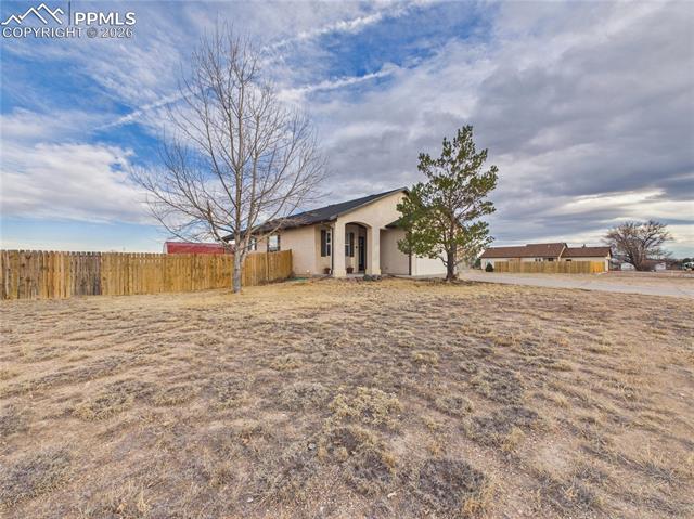 366 N Earl Place