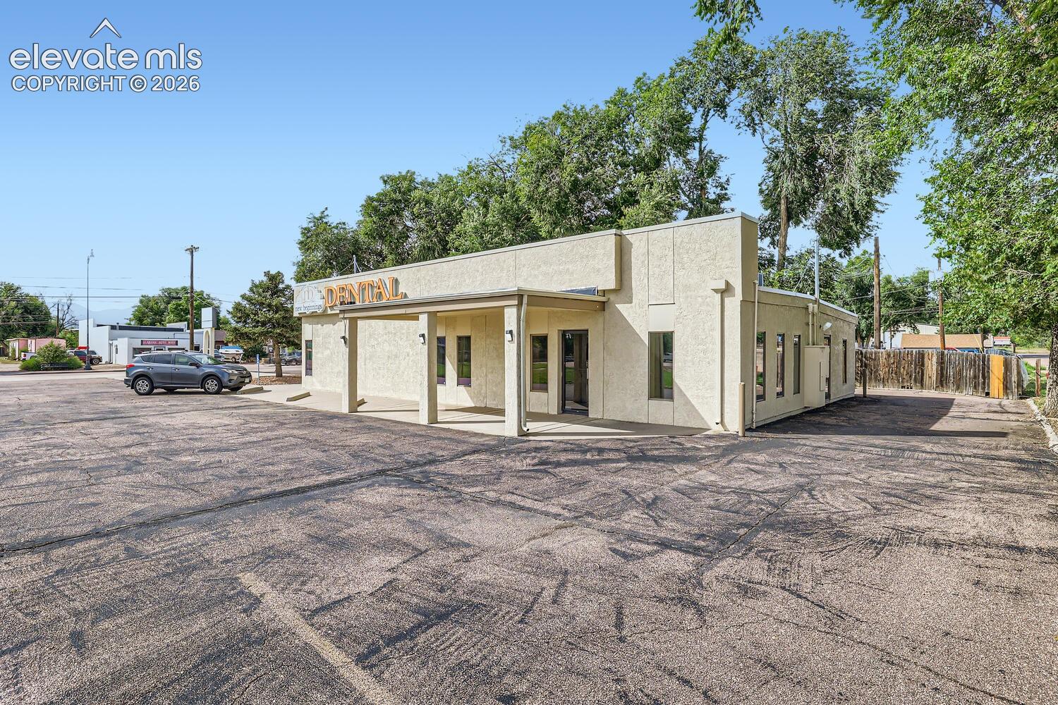 320 S Santa Fe Avenue