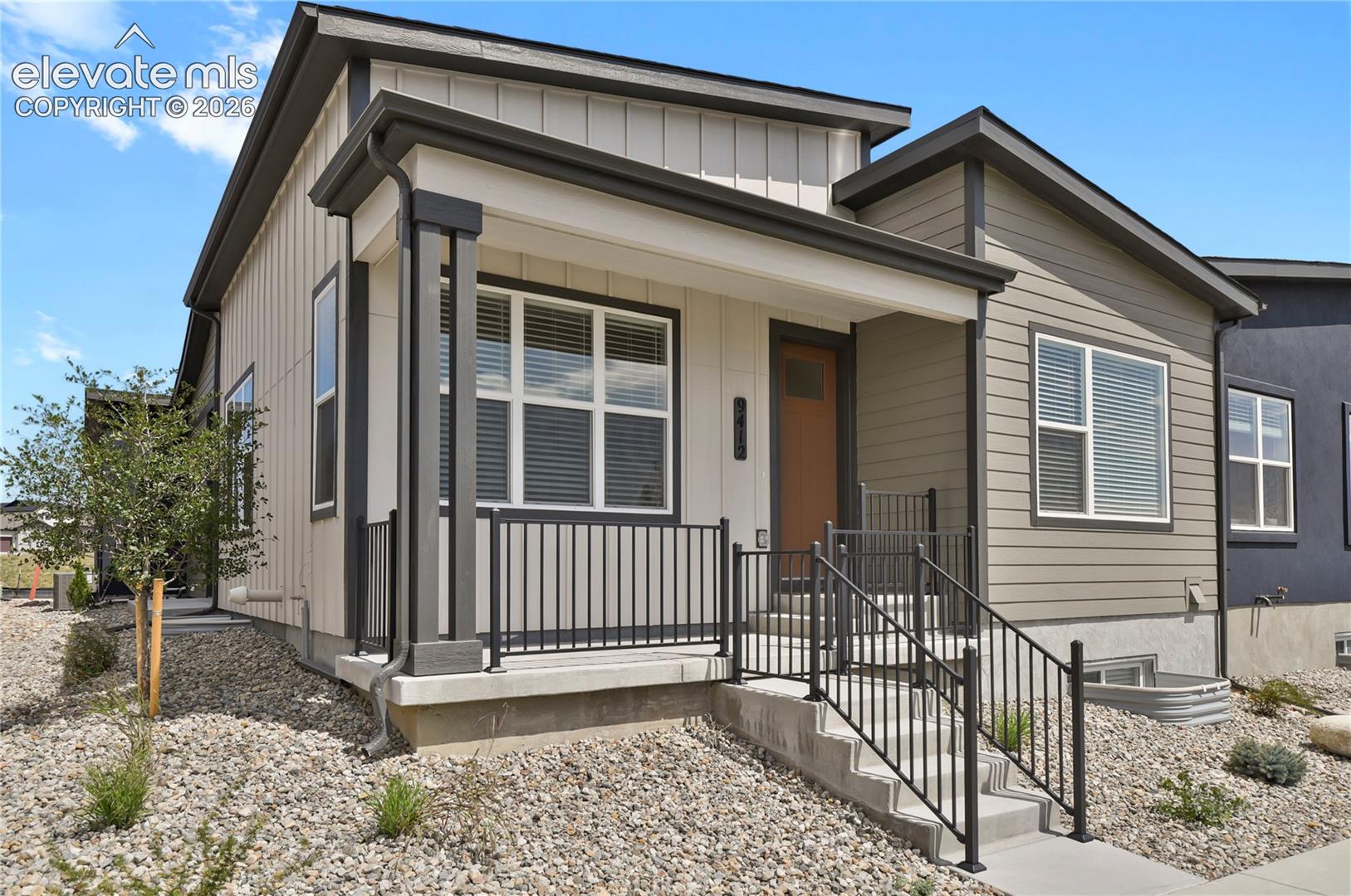 9412 Roseate View