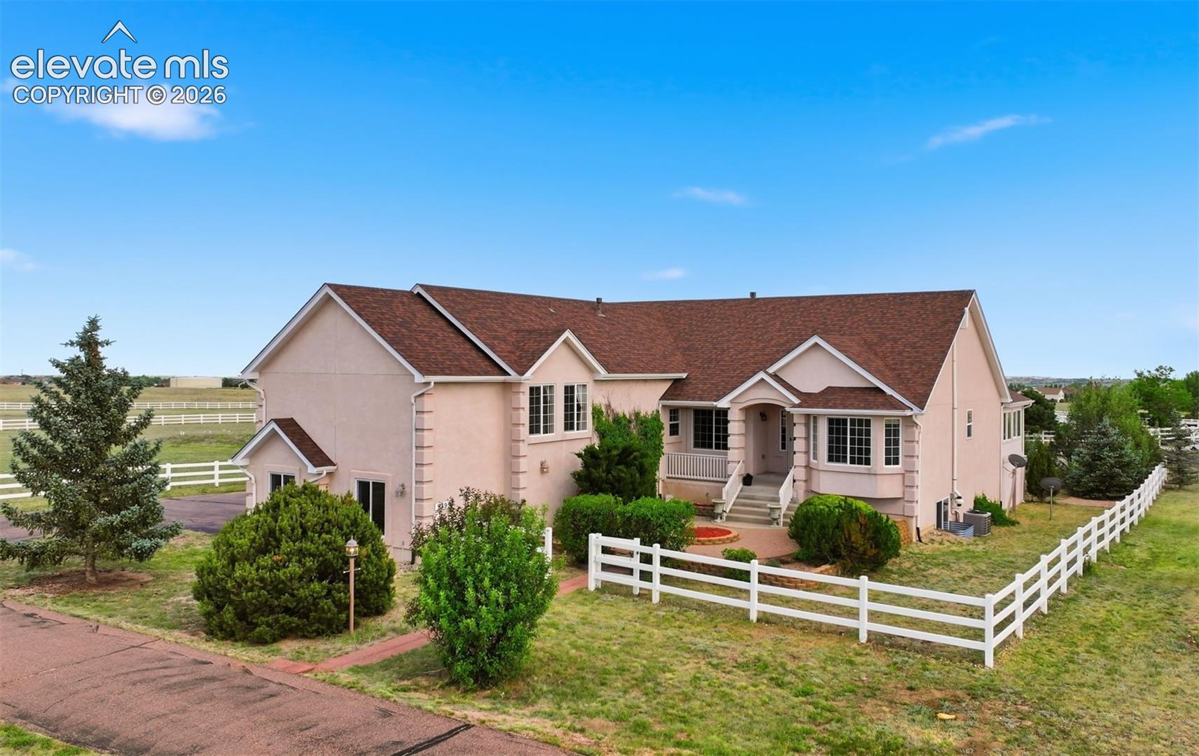 9395 Doe Creek Court