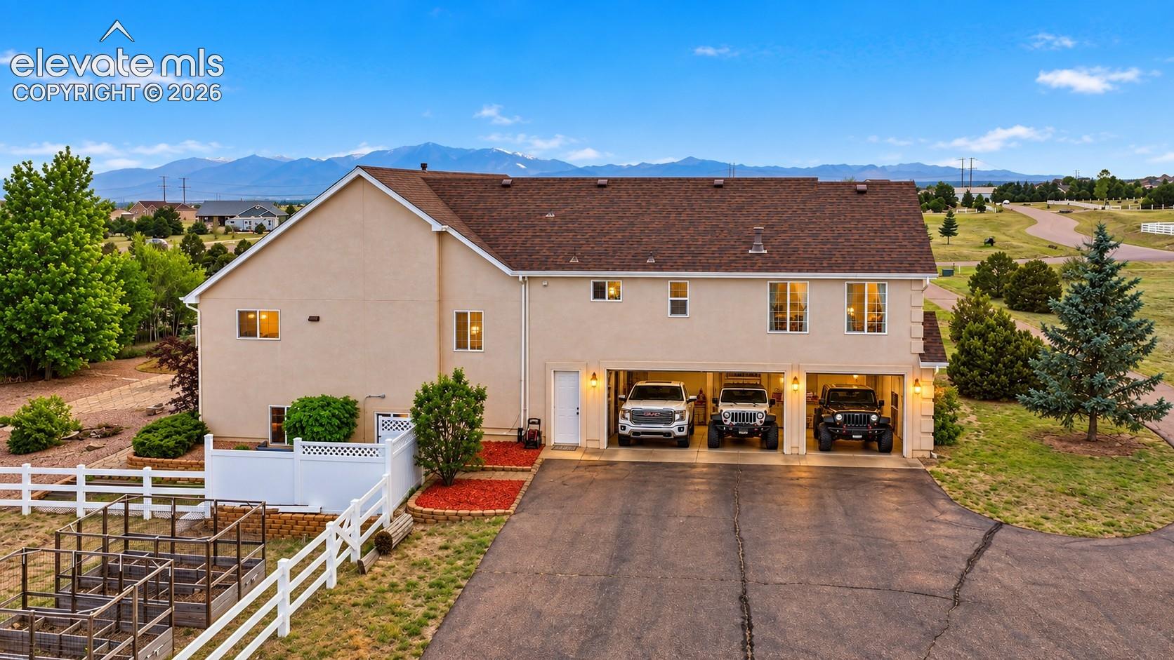 9395 Doe Creek Court