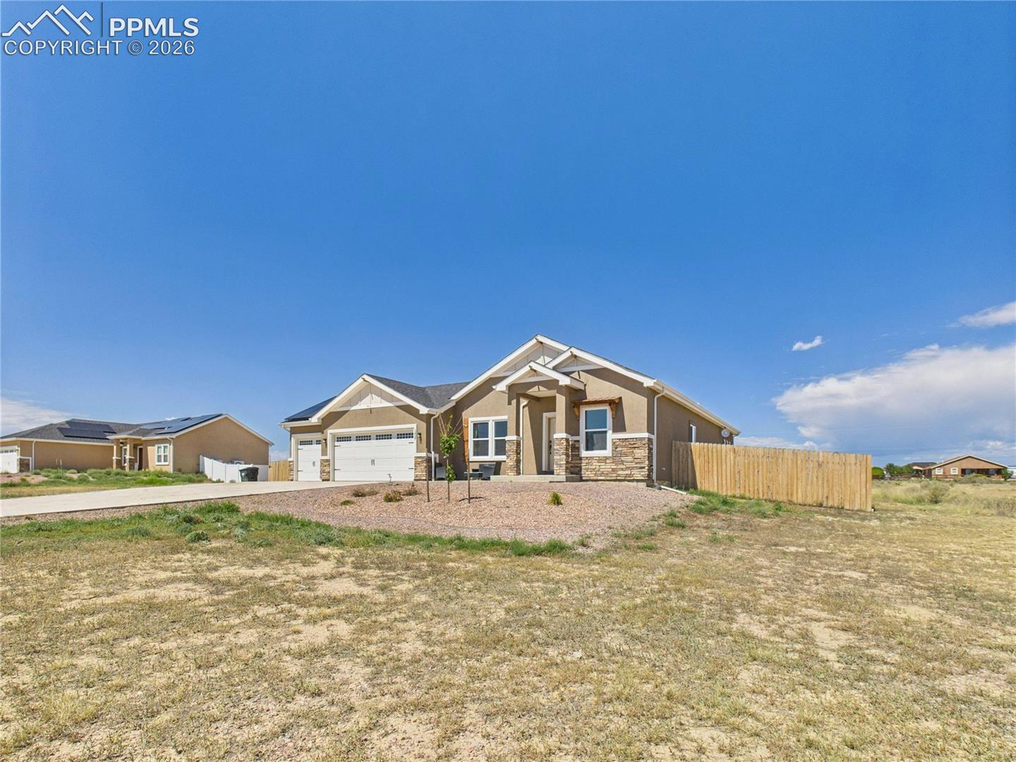 1437 N Chuckwagon Lane