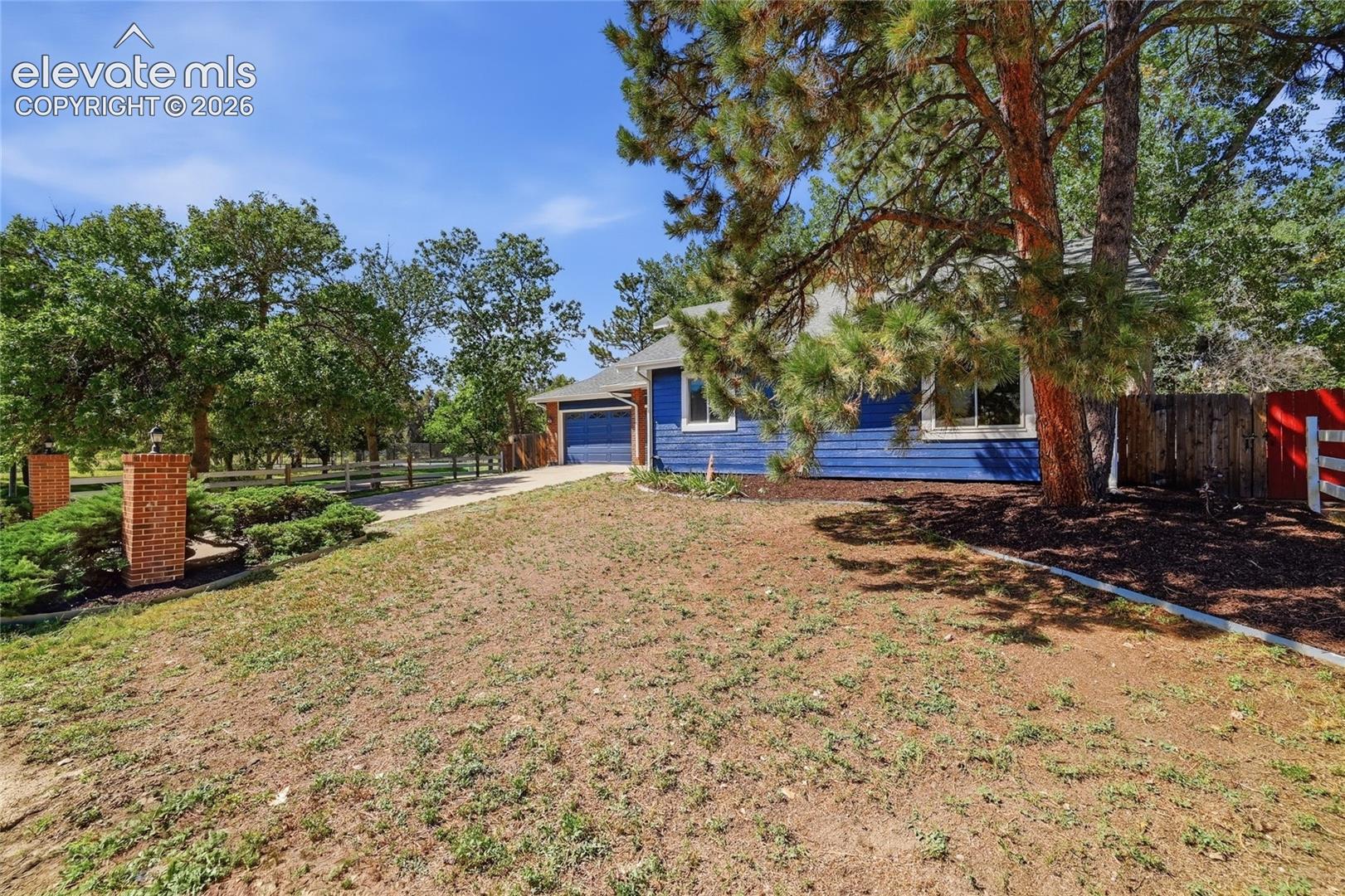 2910 Rolling Wood Loop
