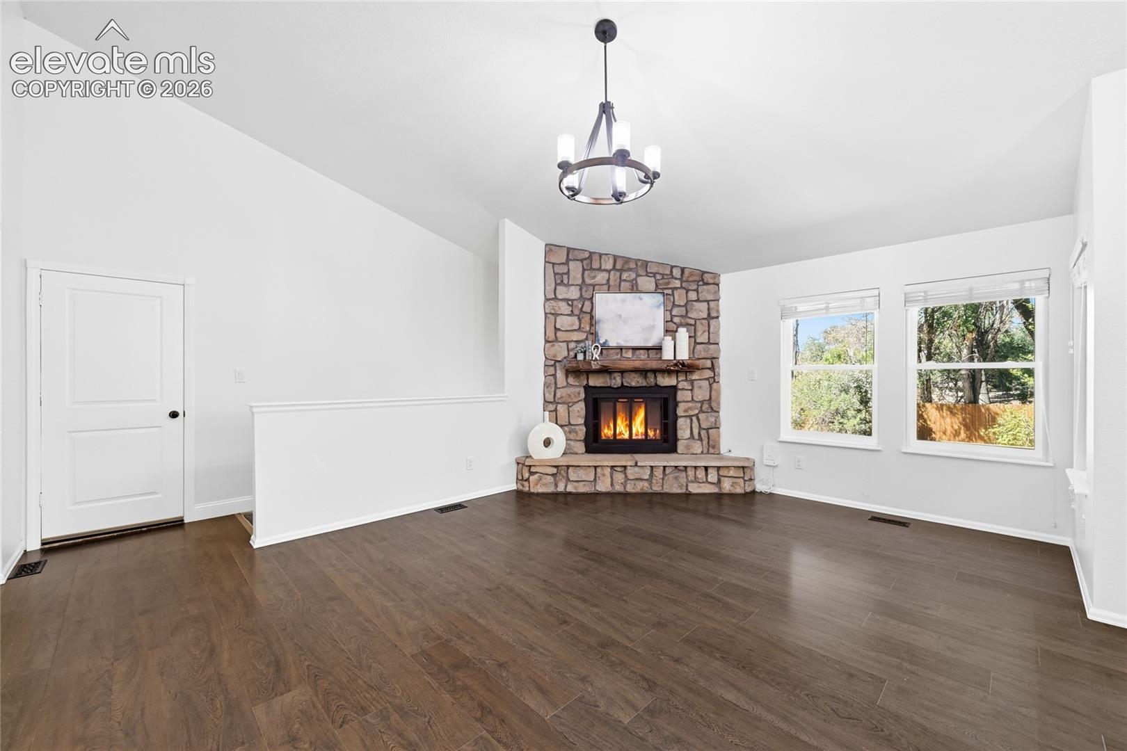 2910 Rolling Wood Loop