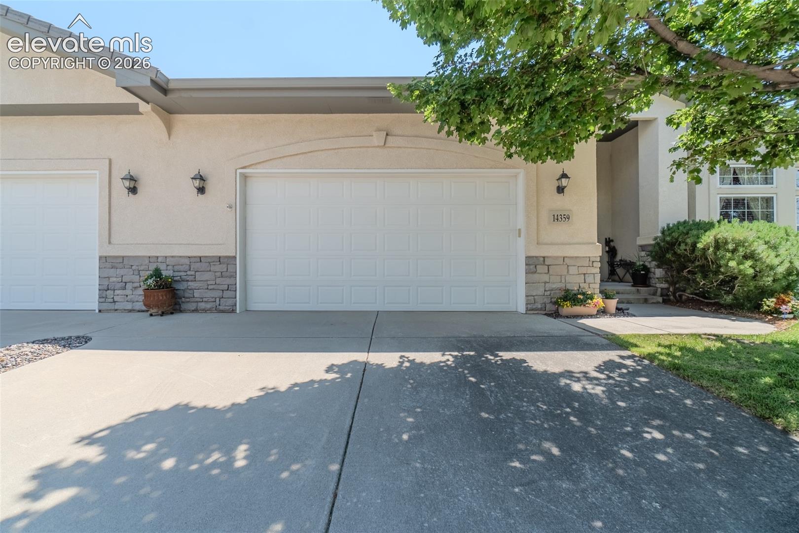 14359 Eagle Villa Grove