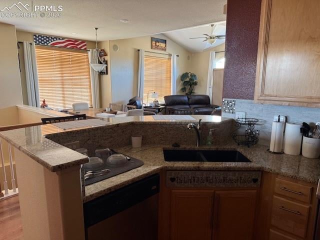 2768 Thrush Grove
