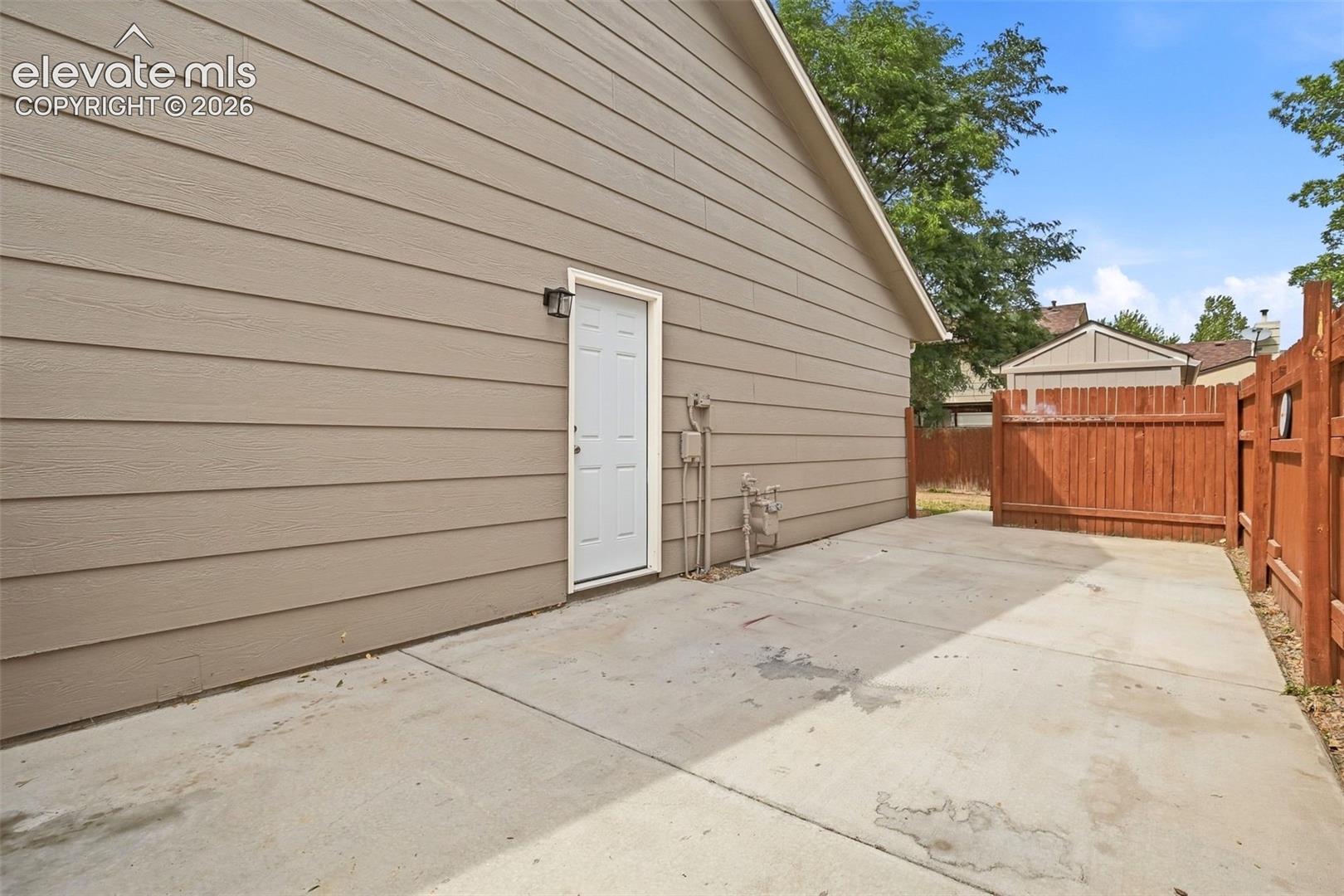 960 Crandall Drive