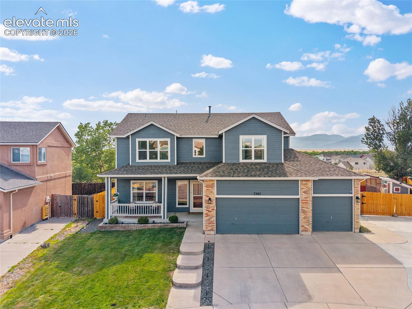 7387 Middle Bay Way