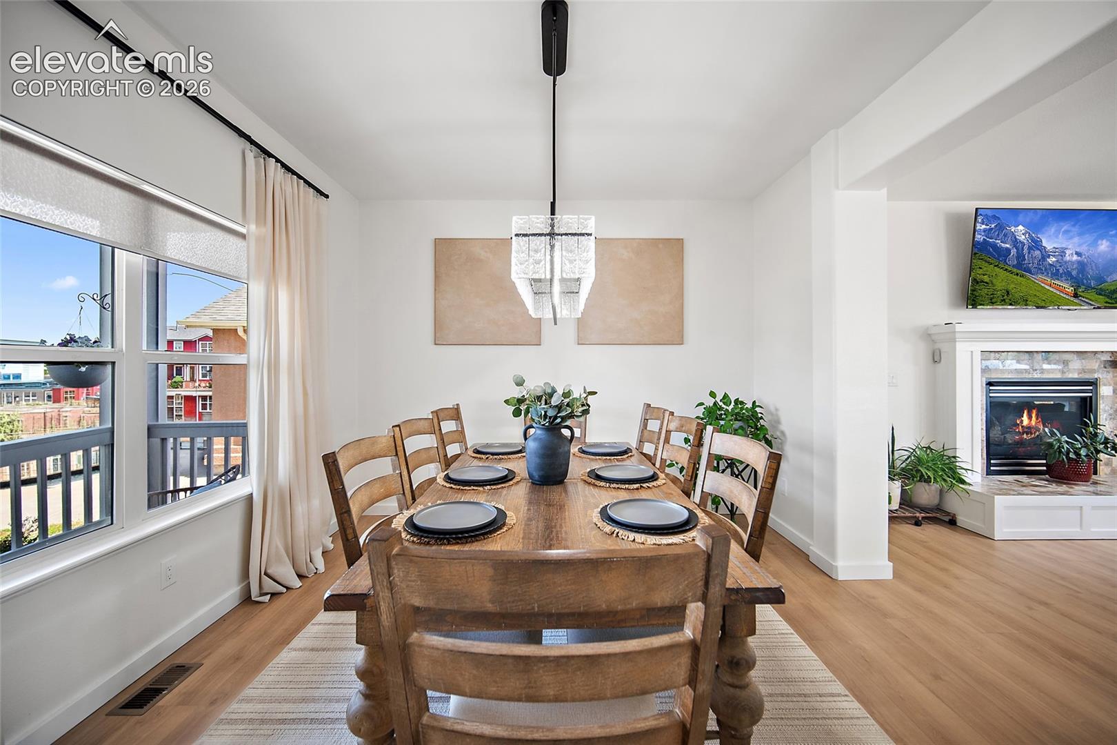 7387 Middle Bay Way