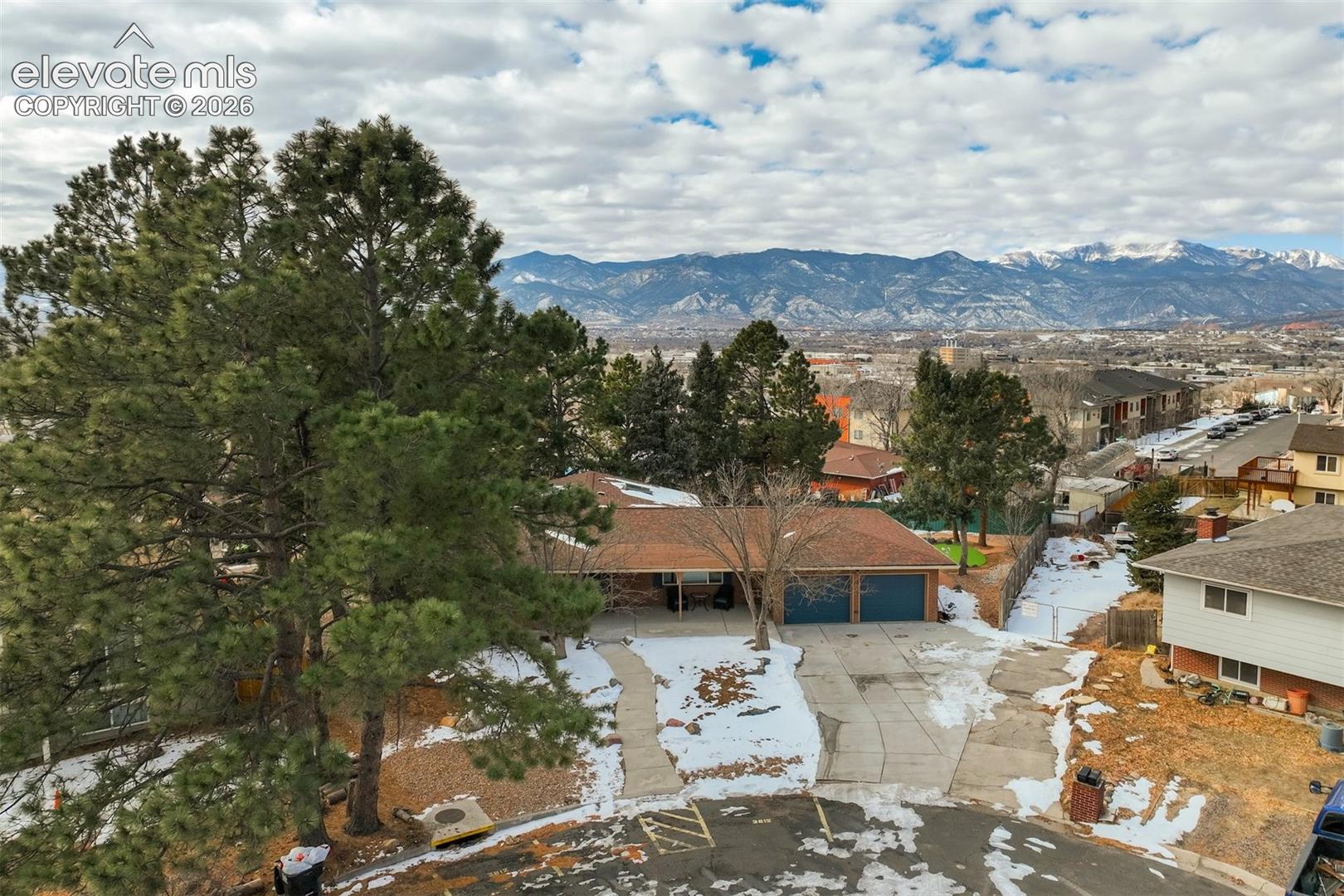 3812 Somerset Drive