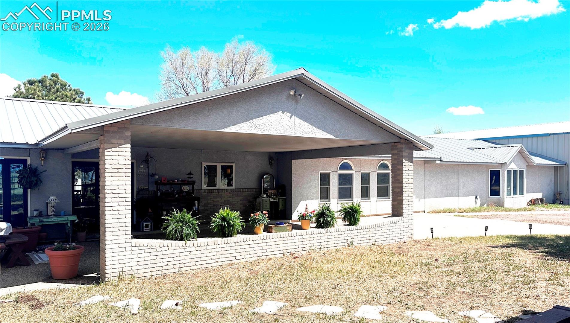 1165 N Ellicott Highway