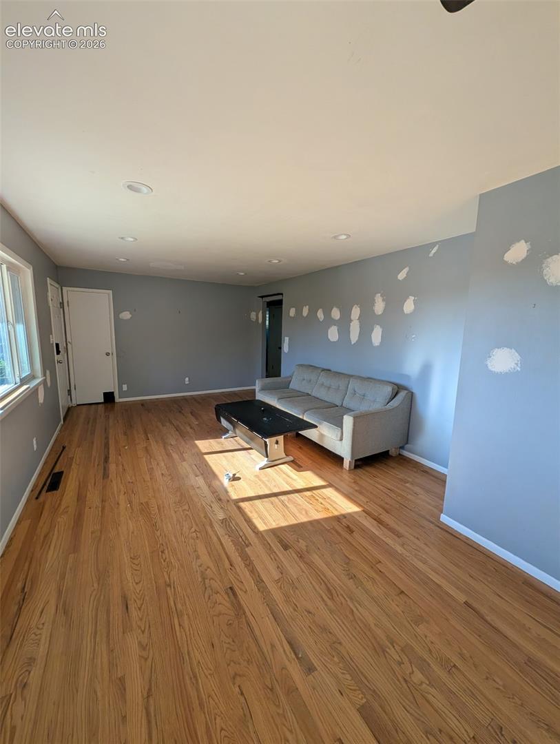10 N Garland Avenue