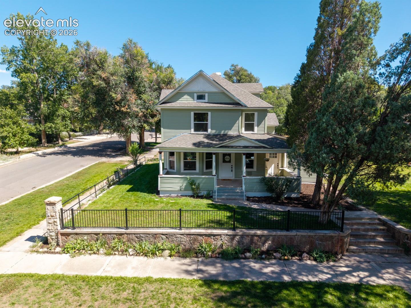 1230 W Pikes Peak Avenue