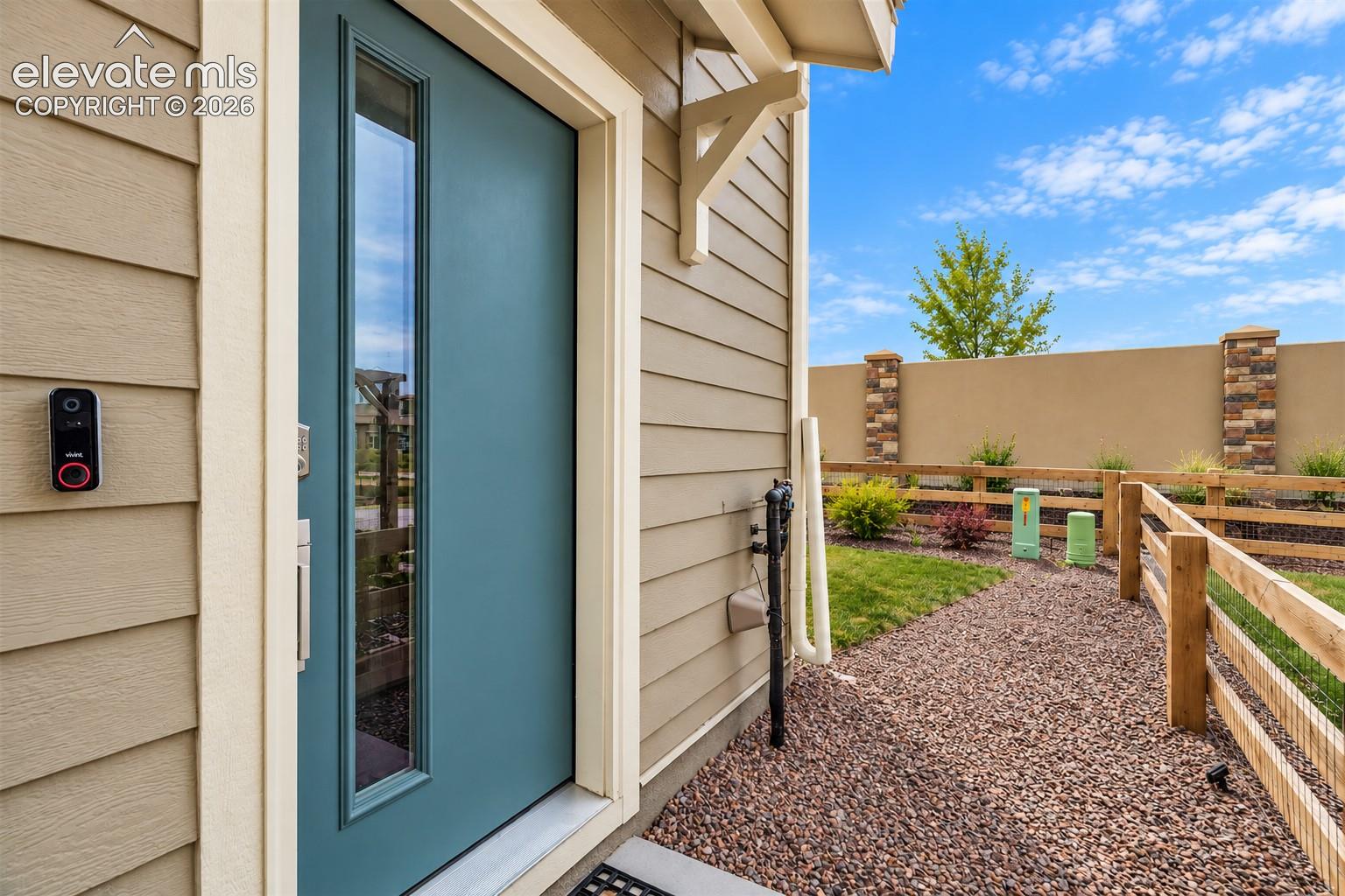 7732 Carabiner View