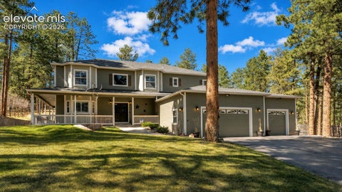 Photo of 4745 Cheyenne Drive, Larkspur, CO 80118 (MLS # 2352450)
