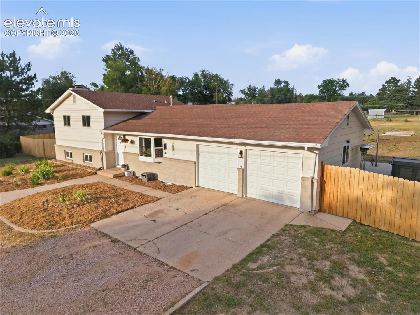 7295 Grashio Drive