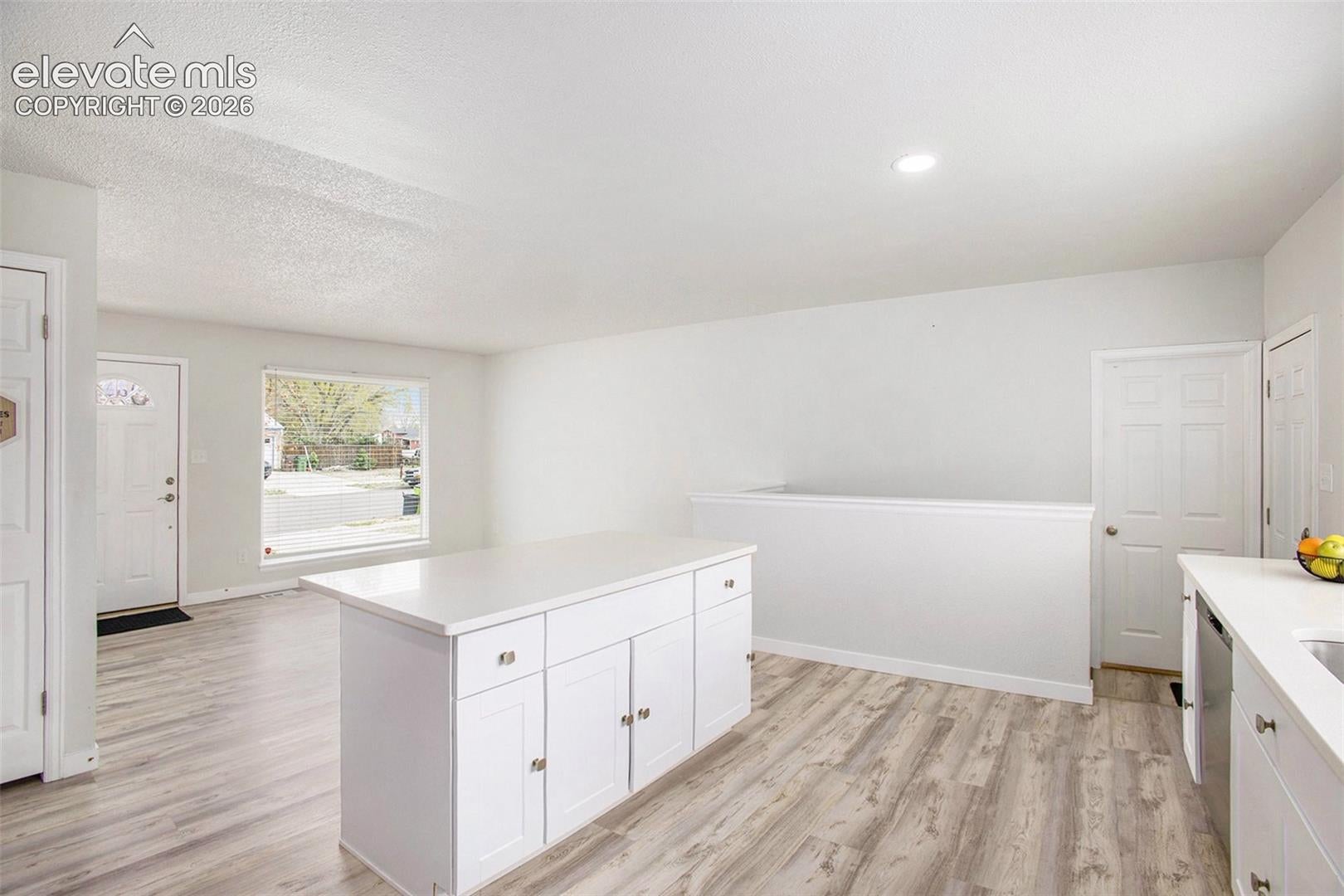 4087 London Lane
