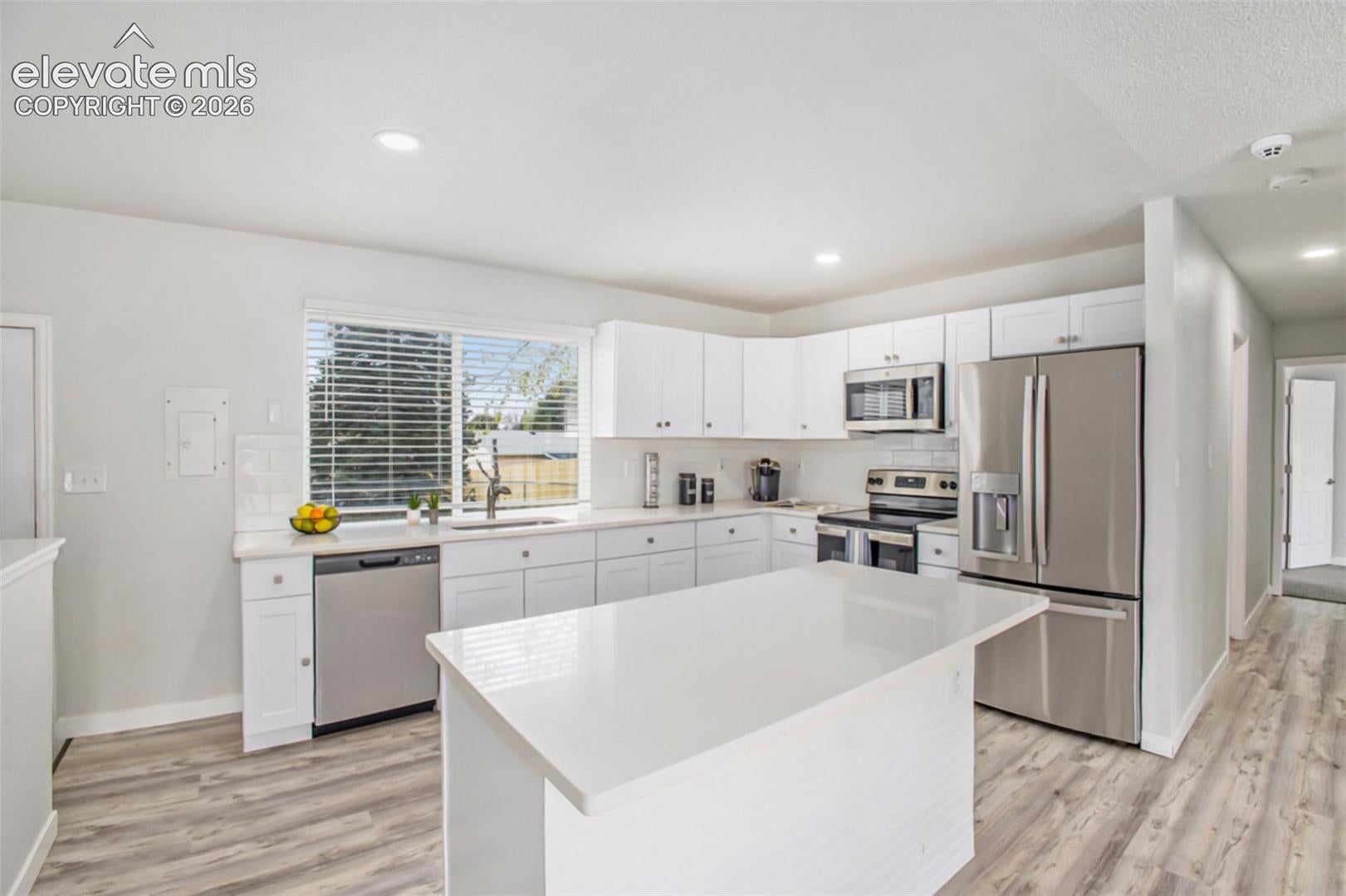 4087 London Lane