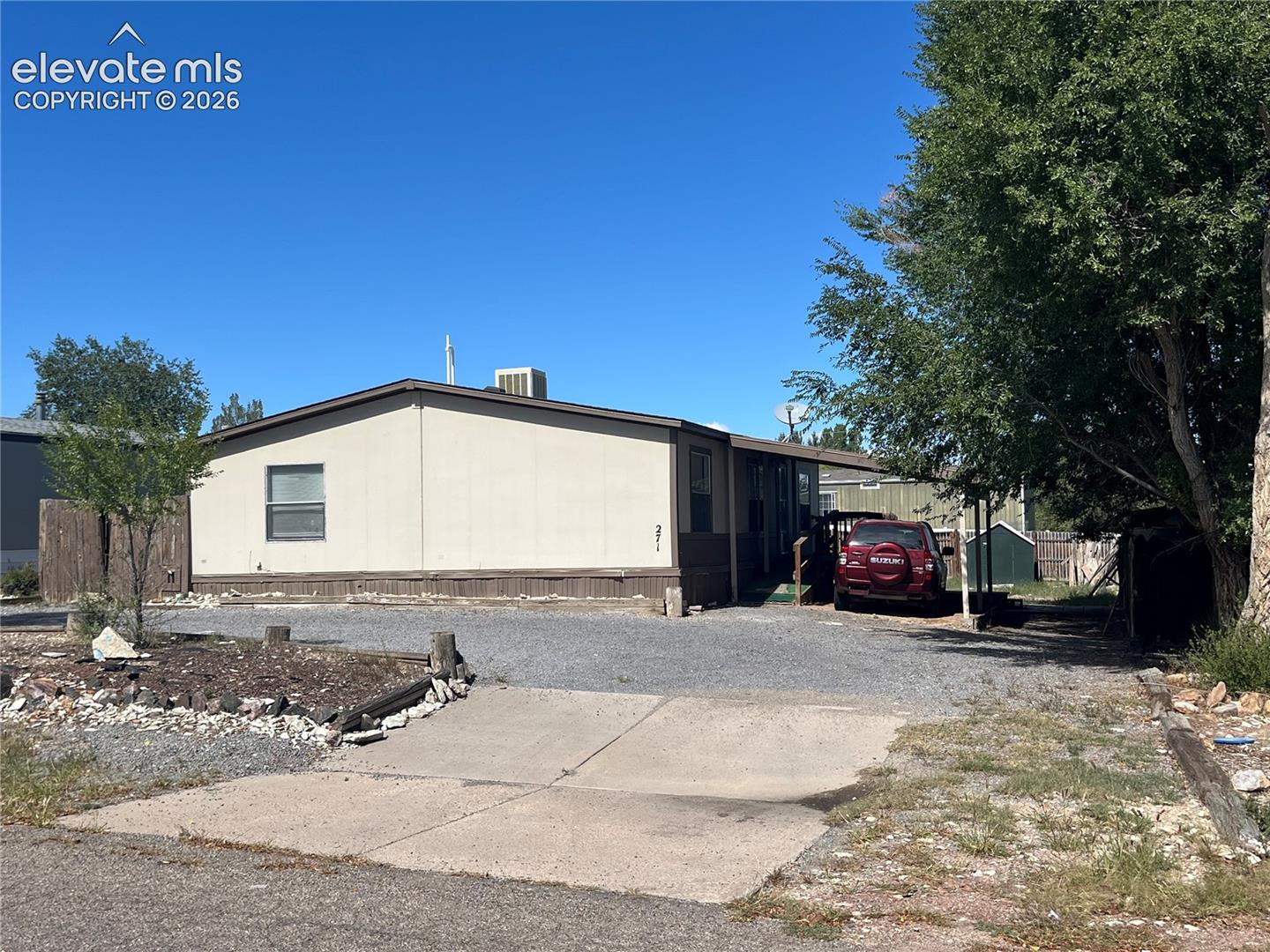 271 E Countryside Drive