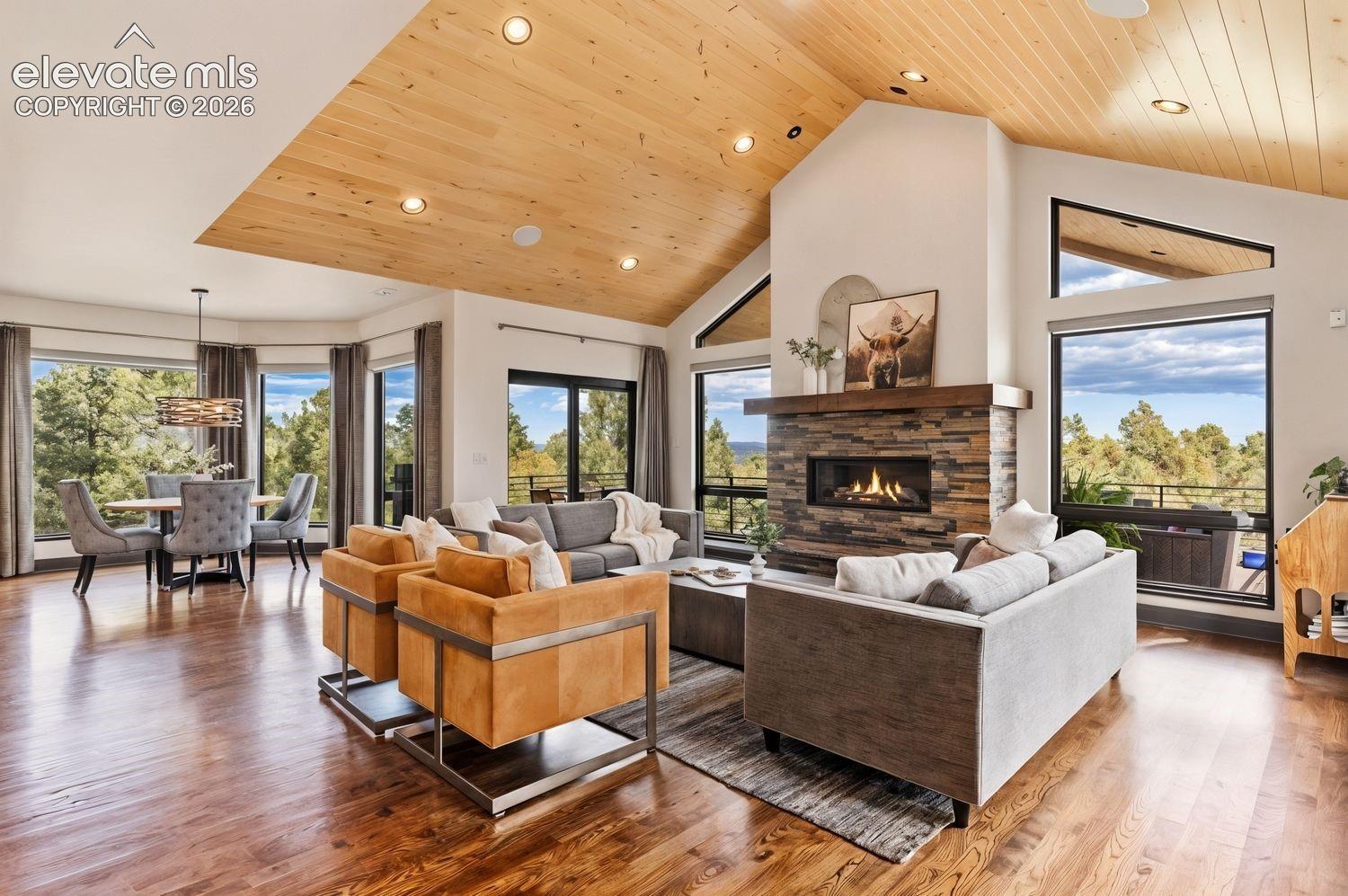 1644 Oakmoor Heights