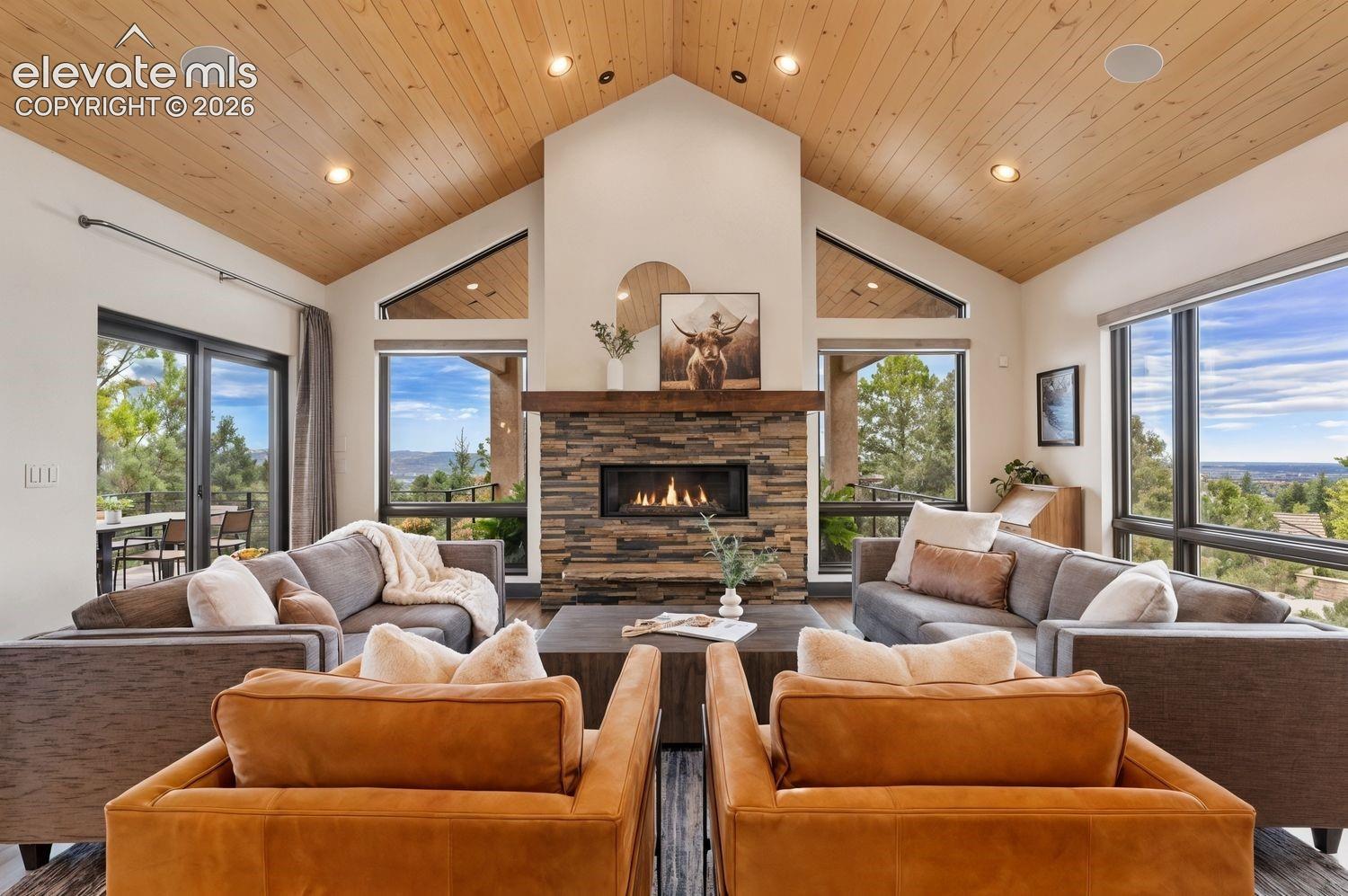 1644 Oakmoor Heights