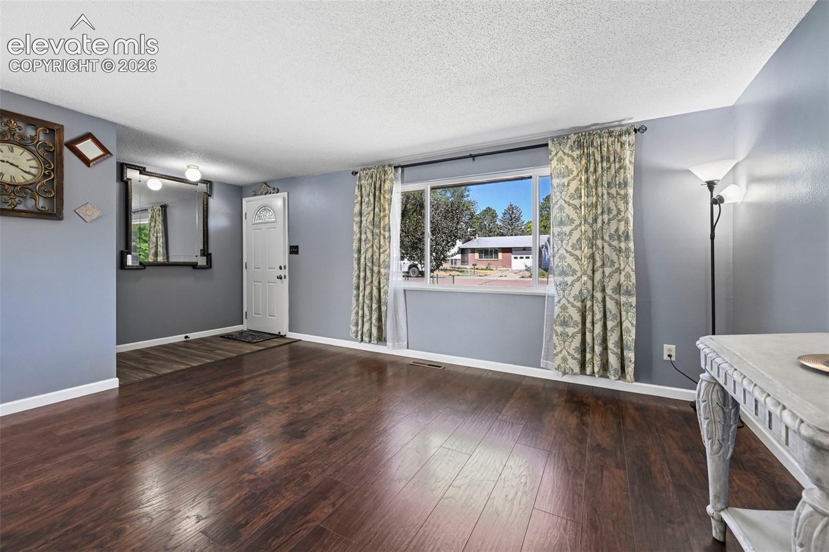 313 Cranbrook Circle