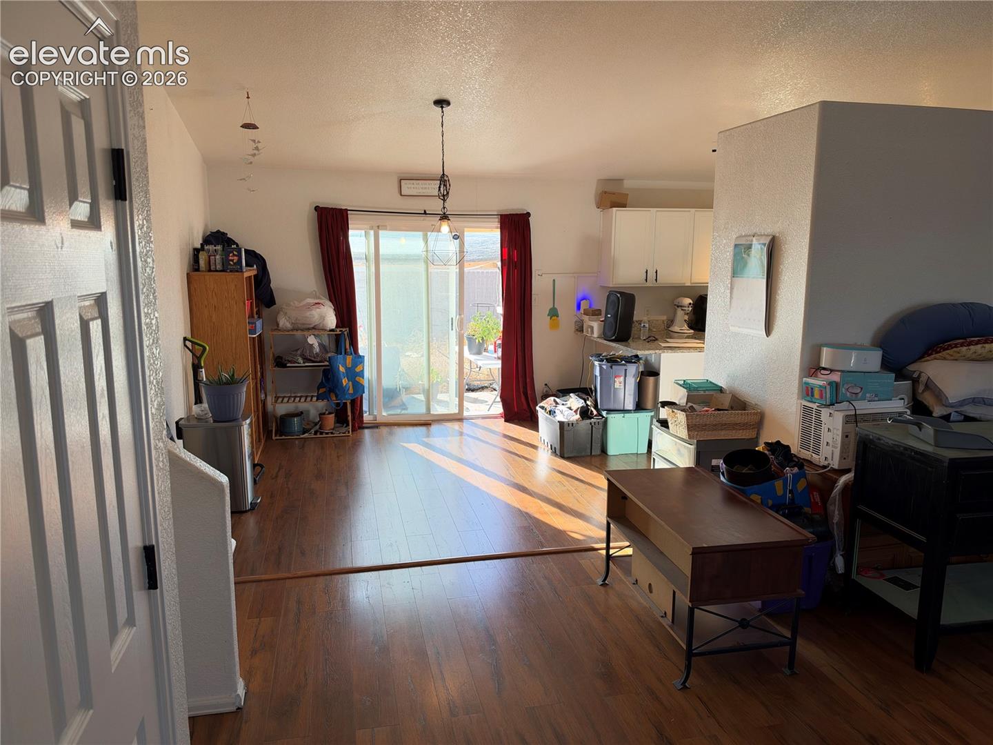 1192 E Gold Rush Lane