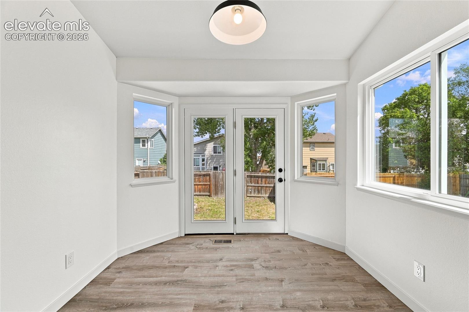 6685 Bear Tooth Drive