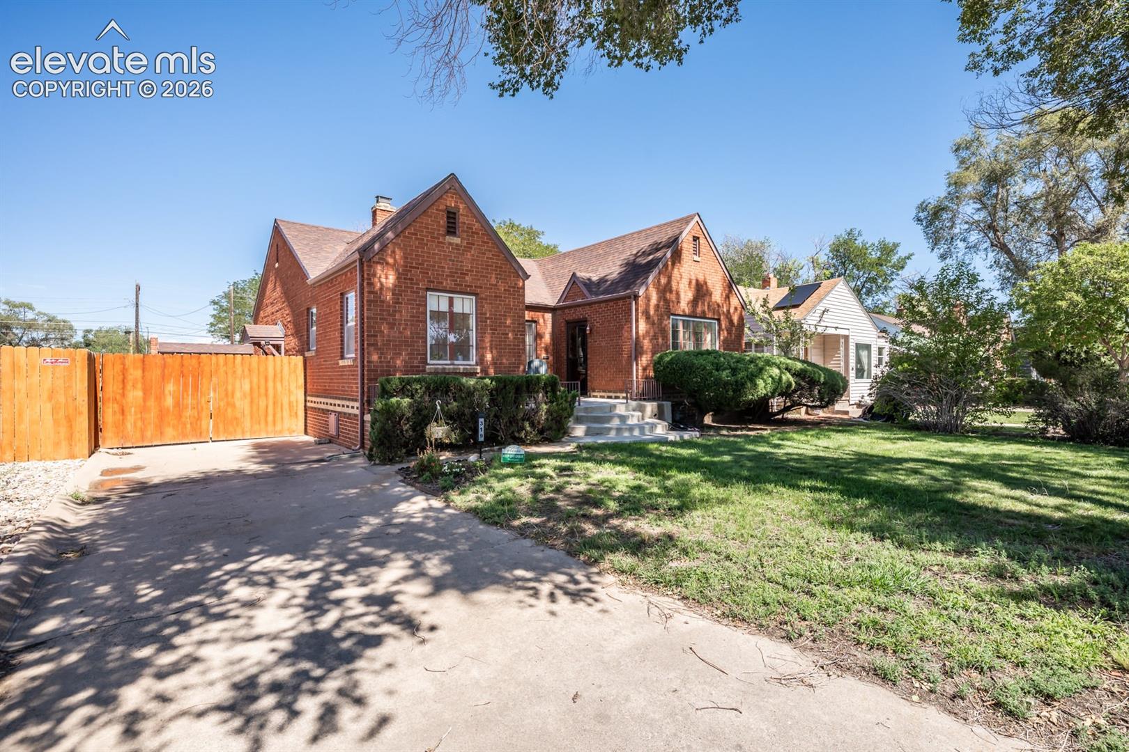319 Lincoln Street