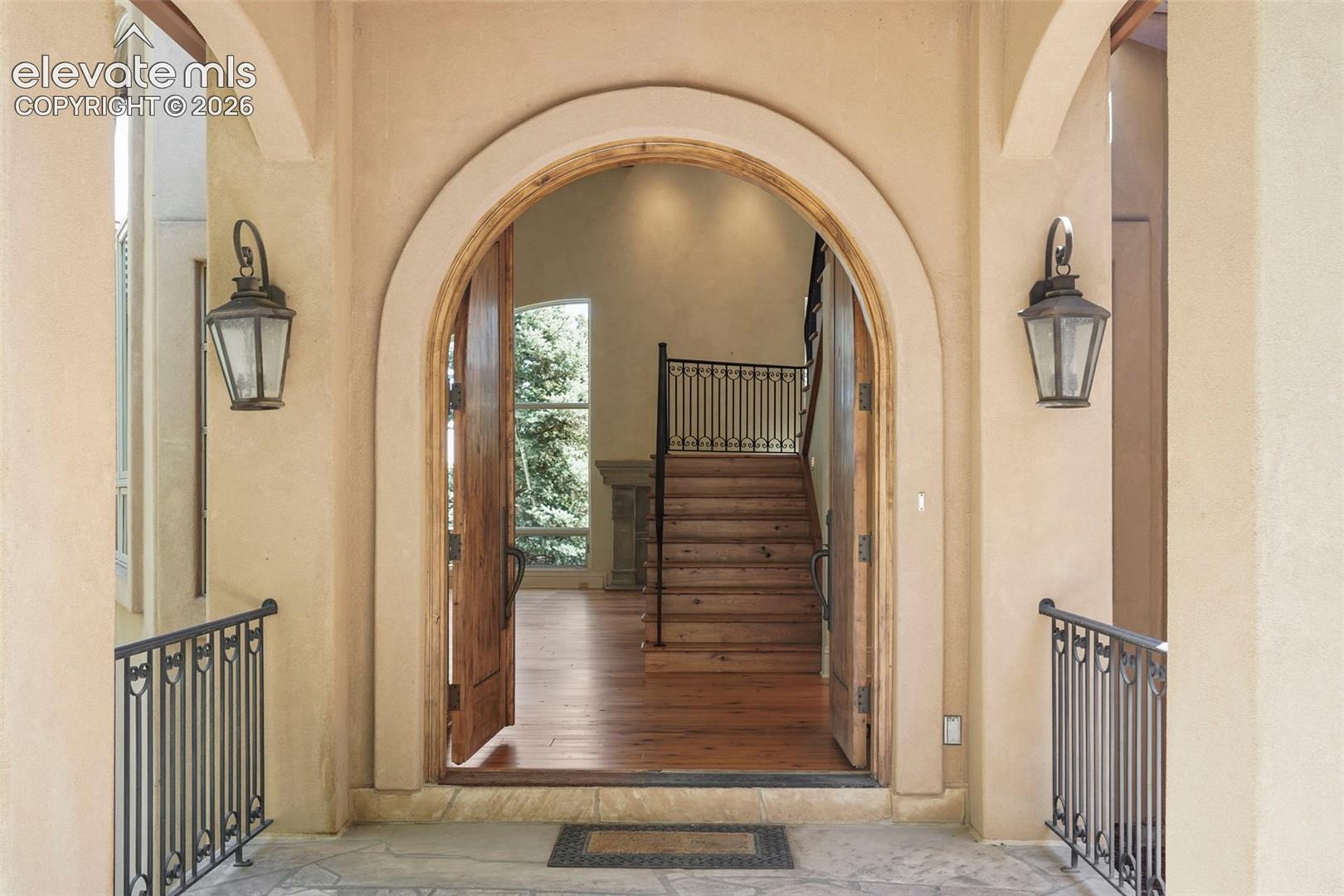 4890 Broadlake View